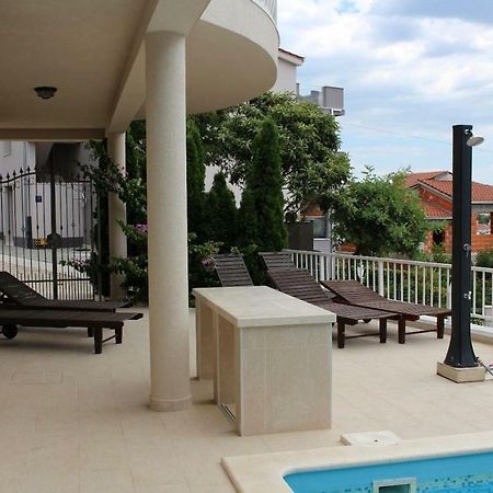 Villa Lizzi Trogir Eksteriør billede