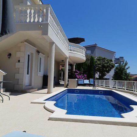 Villa Lizzi Trogir Eksteriør billede