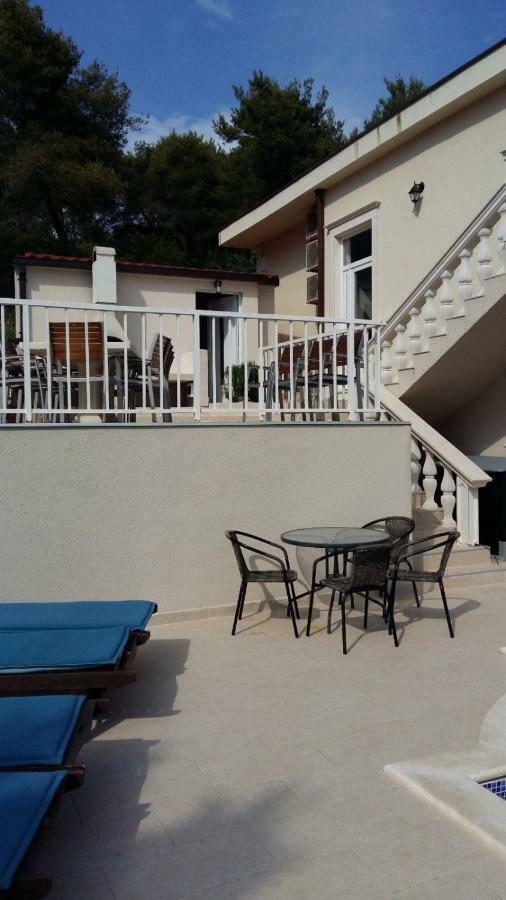 Villa Lizzi Trogir Eksteriør billede