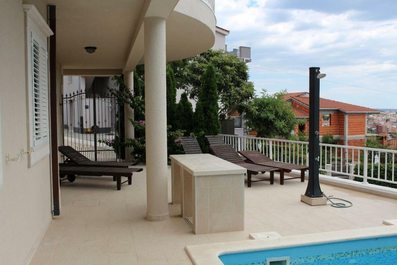 Villa Lizzi Trogir Eksteriør billede