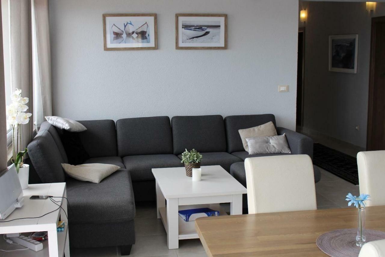 Villa Lizzi Trogir Eksteriør billede