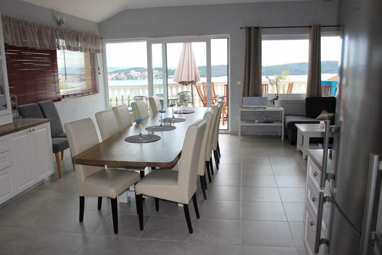 Villa Lizzi Trogir Eksteriør billede