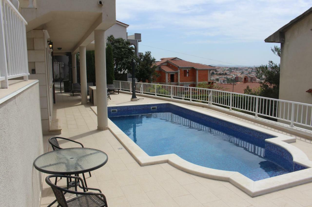 Villa Lizzi Trogir Eksteriør billede